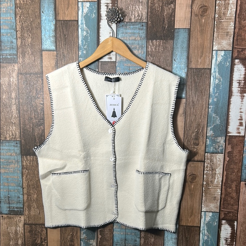 Zesica Cream Button-Up Vest